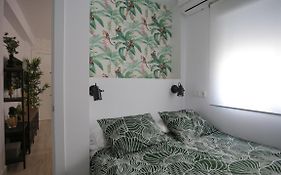 Cute Central Apartment